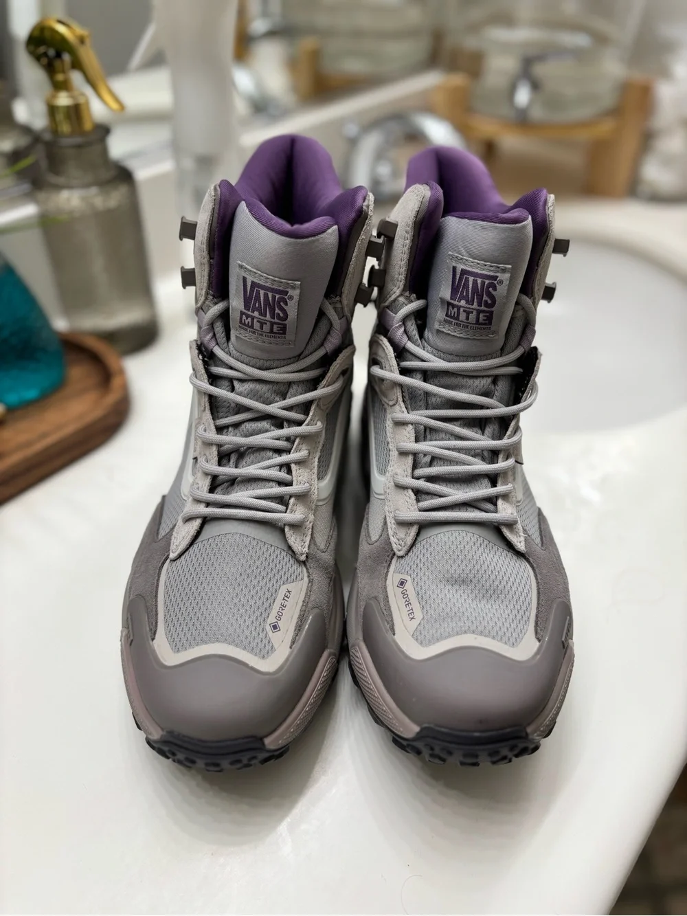 Vans GORE-TEX MTE Light Grey Purple Size 9.5 Men 11 Women’s New Trail Waterproof